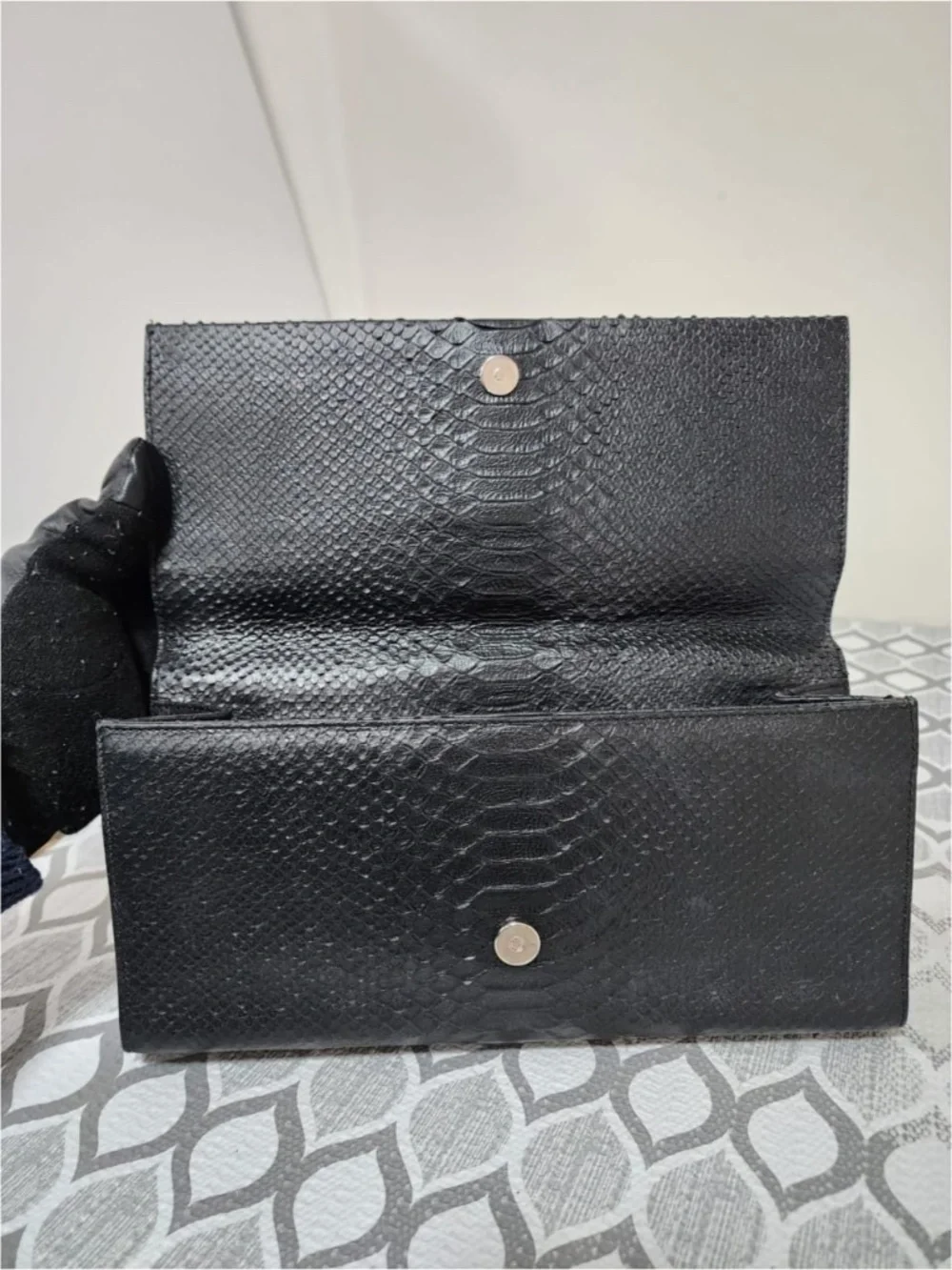Authentic YVES SAINT LAURENT Croc Embossed Leather Tassel Kate Clutch Bag Black - Picture 6 of 11